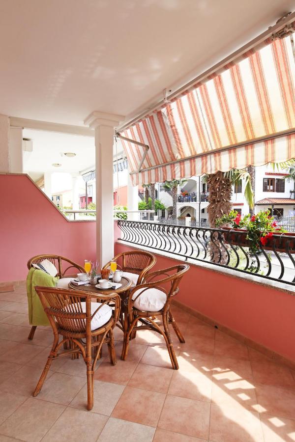 Apartments Paola Rovinj Exterior foto
